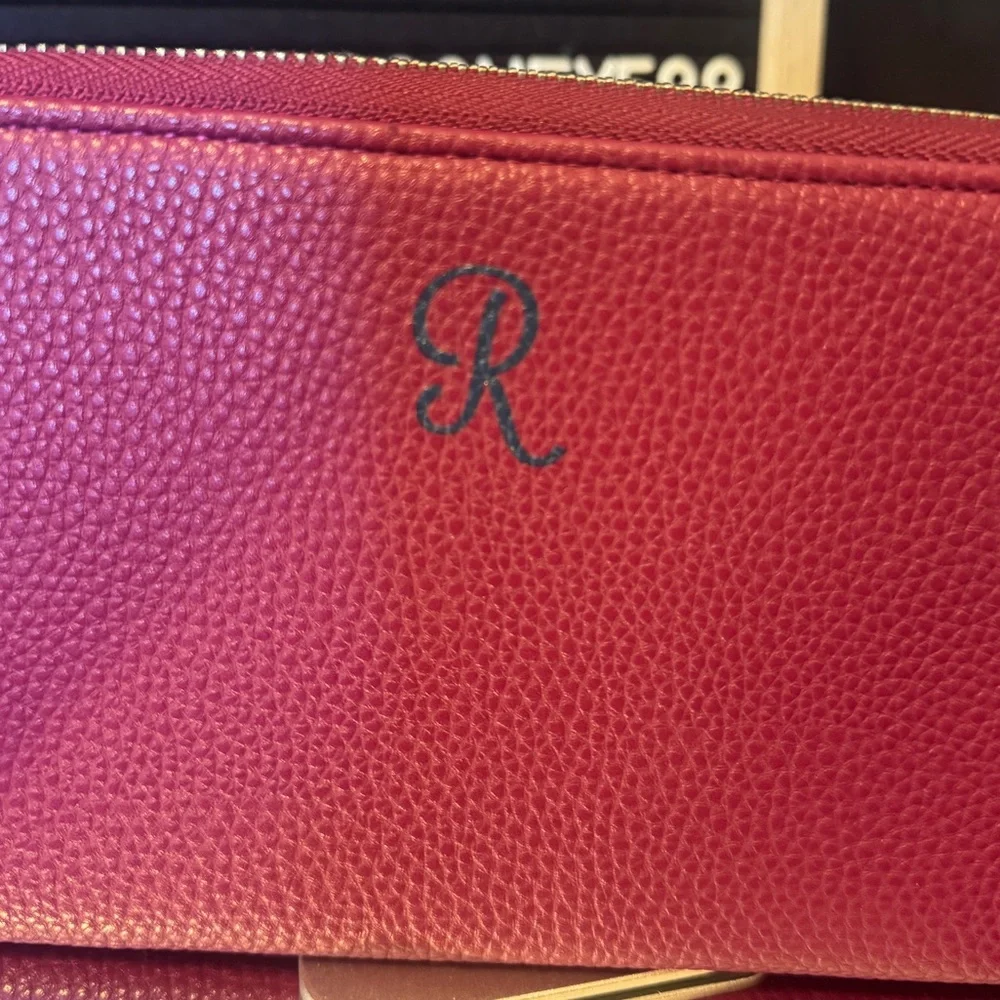 Thirty-One All About The Benjamins Maroon with R Monogram - Picture 3 of 5